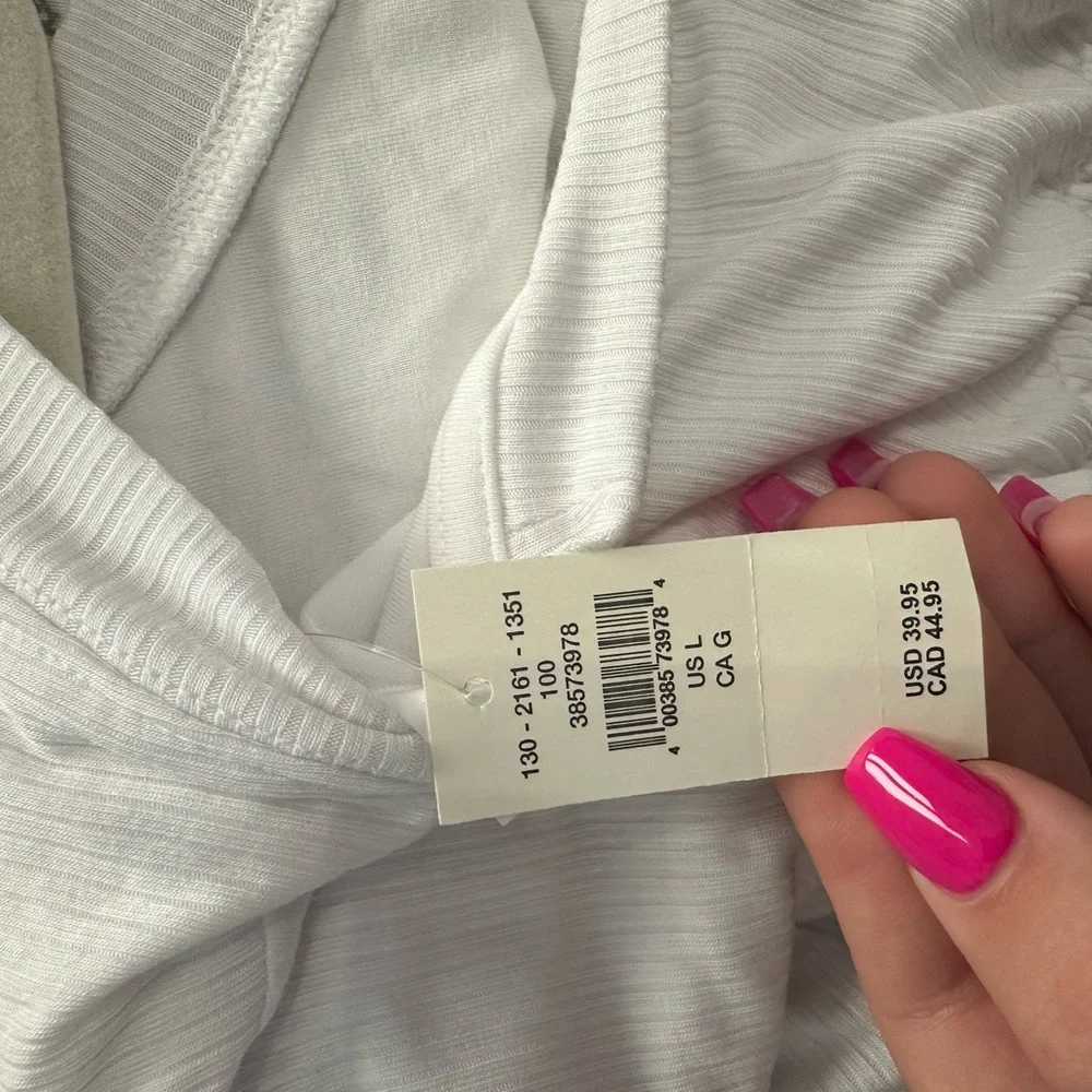 Offline by aeri cropped top - Picture 3 of 4